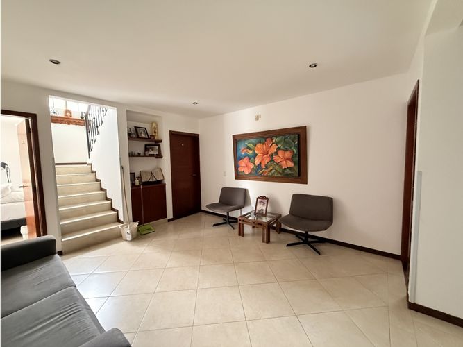 Casa de 5 alcobas en venta en Armenia, 380 m² · foto 12 de 24