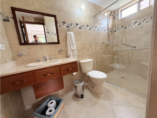 Casa de 5 alcobas en venta en Armenia, 380 m² · foto 17 de 24