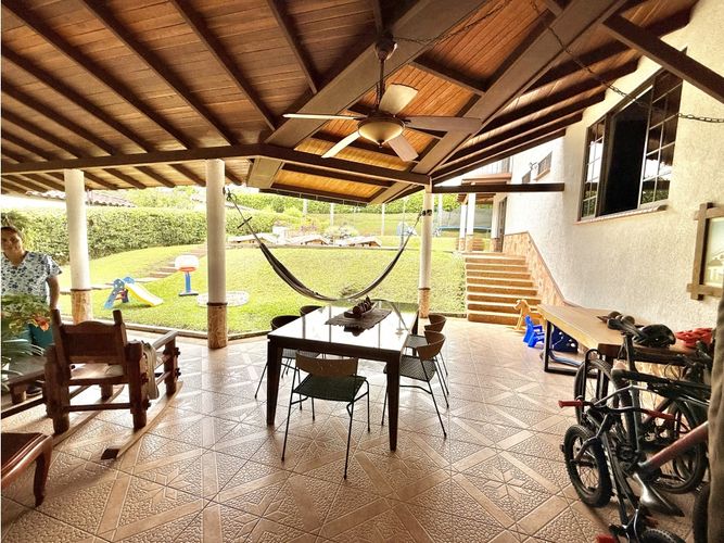 Casa de 5 alcobas en venta en Armenia, 380 m² · foto 24 de 24