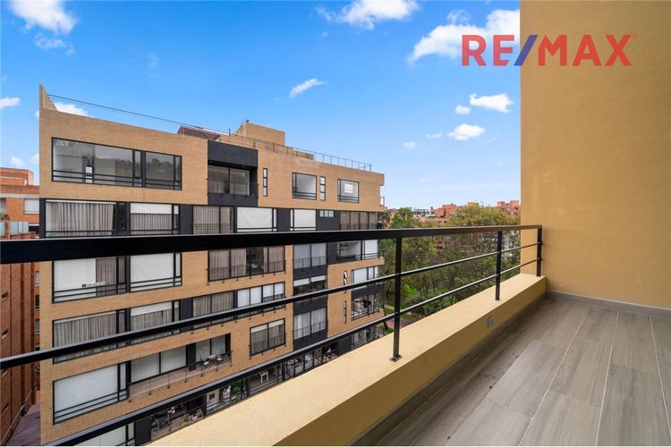 Apartamento de 3 alcobas en venta en El Virrey, Bogotá, 240 m² · foto 7 de 24