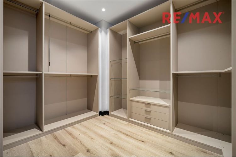 Apartamento de 3 alcobas en venta en El Virrey, Bogotá, 240 m² · foto 12 de 24