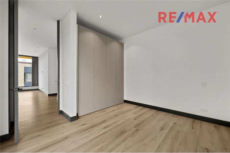 Apartamento de 3 alcobas en venta en El Virrey, Bogotá, 240 m² · foto 17 de 24