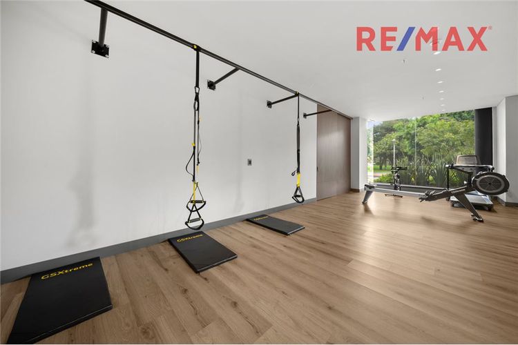 Apartamento de 3 alcobas en venta en El Virrey, Bogotá, 240 m² · foto 23 de 24