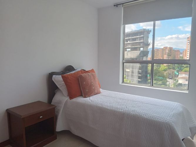 Apartamento de 3 alcobas en arriendo en El Poblado, Medellín, 82 m² · foto 10 de 15