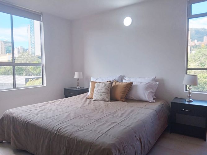 Apartamento de 3 alcobas en arriendo en El Poblado, Medellín, 82 m² · foto 12 de 15
