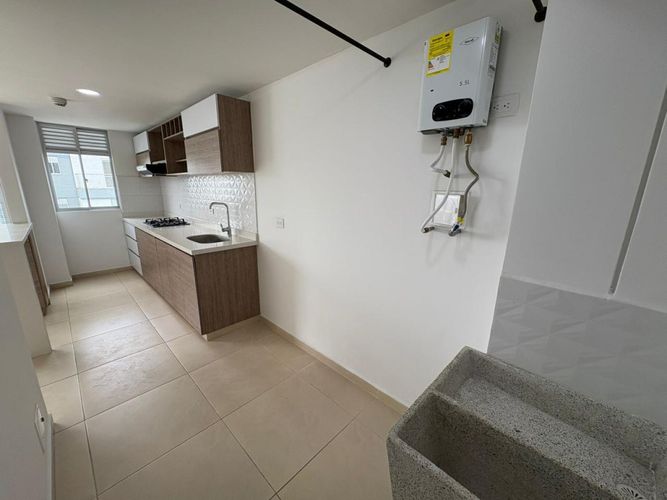 Apartamento en venta en Zona Industrial N.D., Dosquebradas · foto 4 de 16