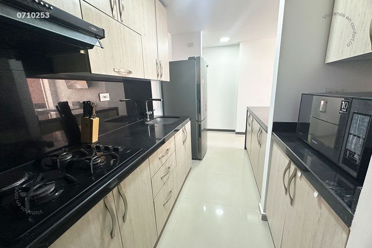 Apartamento de 3 alcobas en arriendo en San German, Medellín, 80 m² · foto 9 de 24