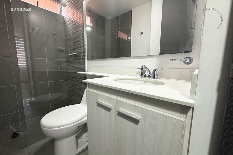 Apartamento de 3 alcobas en arriendo en San German, Medellín, 80 m² · foto 11 de 24
