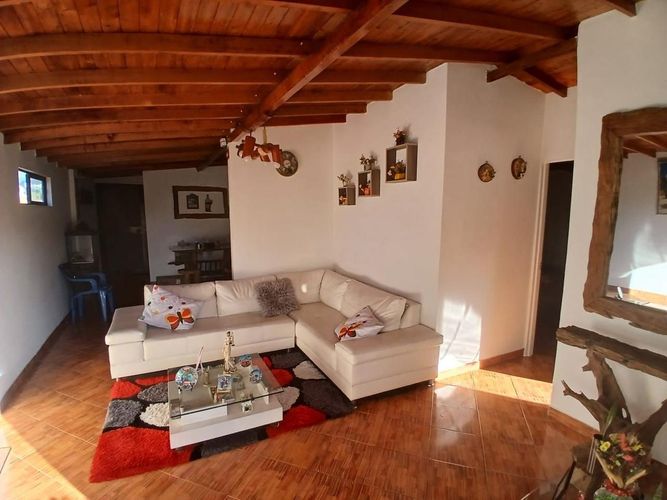 Apartamento de 3 alcobas en venta en San Bernardo, Medellín, 82 m² · foto 2 de 18