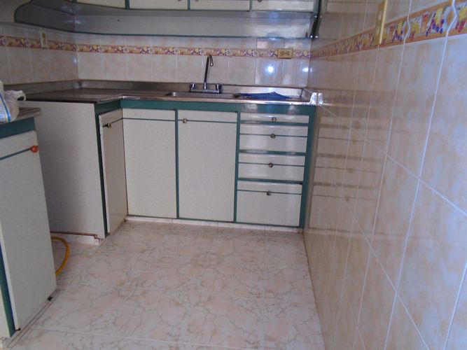 Casa de 5 alcobas en venta en Alvarez Las Americas, Bucaramanga, 265 m² · foto 4 de 13