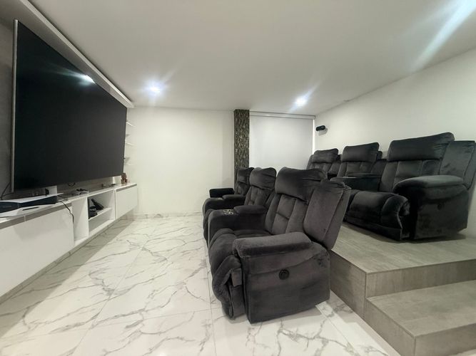 Casa de 4 alcobas en venta en San Lucas, Medellín, 430 m² · foto 15 de 24