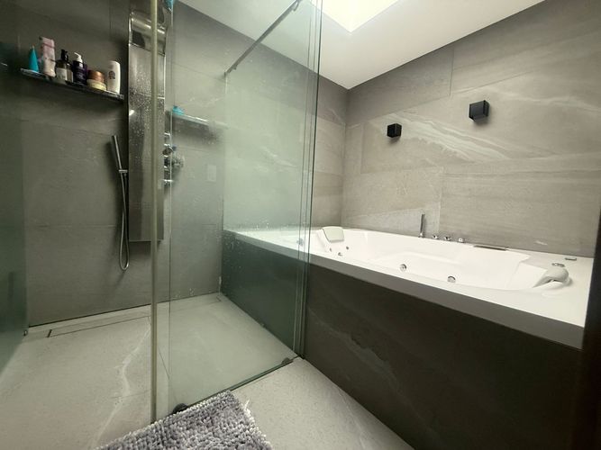 Casa de 4 alcobas en venta en San Lucas, Medellín, 430 m² · foto 24 de 24