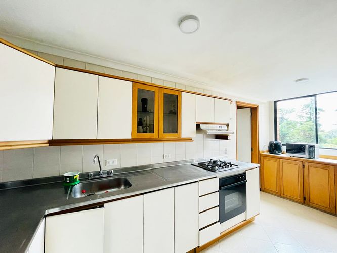 Apartamento de 3 alcobas en venta en El Poblado, Medellín, 180 m² · foto 11 de 20