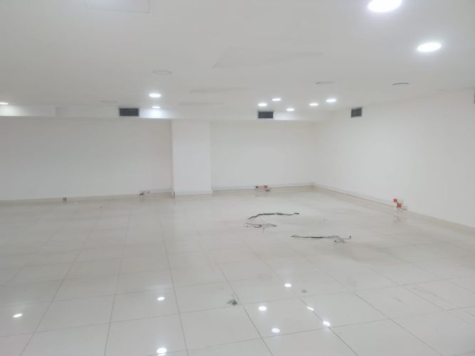 Local en arriendo en La Candelaria, Medellín, 250 m² · foto 2 de 9