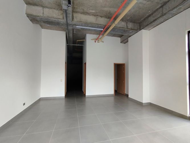 Oficina en venta en Loma Del Chocho, Envigado, 132 m² · foto 4 de 8