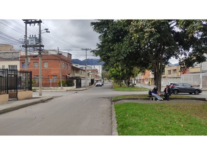 Casa en venta en Santa Cecilia, Bogotá · foto 2 de 12
