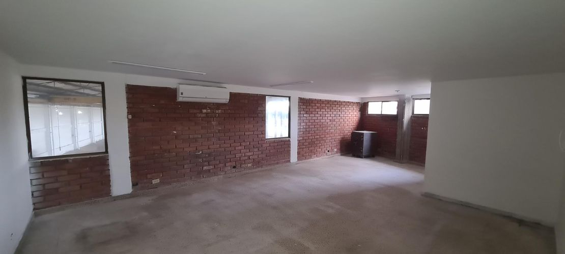 Bodega en arriendo en Zona Industrial, Yumbo, 2230 m² · foto 21 de 24