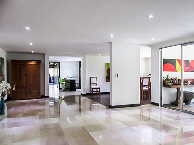 Casa de 3 alcobas en venta en Loma Del Chocho, Envigado, 600 m² · foto 7 de 20