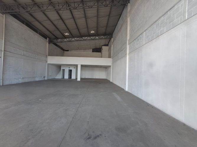 Bodega en arriendo en Aeropuerto, Pereira, 368 m² · foto 7 de 9