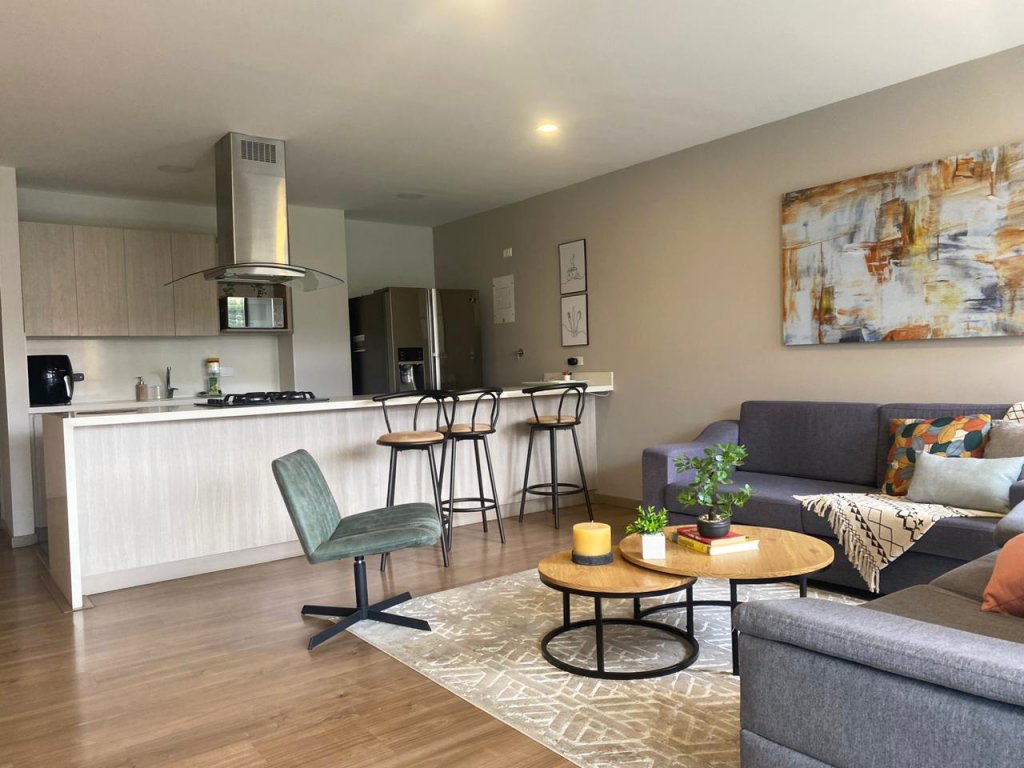 Apartamento en arriendo en Zuñiga, Envigado · foto 2 de 19
