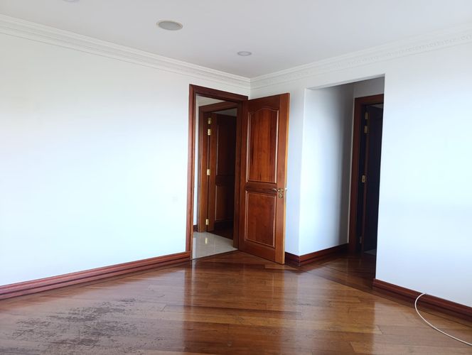 Apartamento de 4 alcobas en arriendo en El Poblado, Medellín, 425 m² · foto 16 de 19