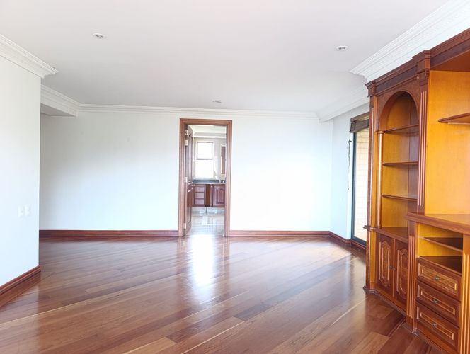 Apartamento de 4 alcobas en arriendo en El Poblado, Medellín, 425 m² · foto 15 de 19