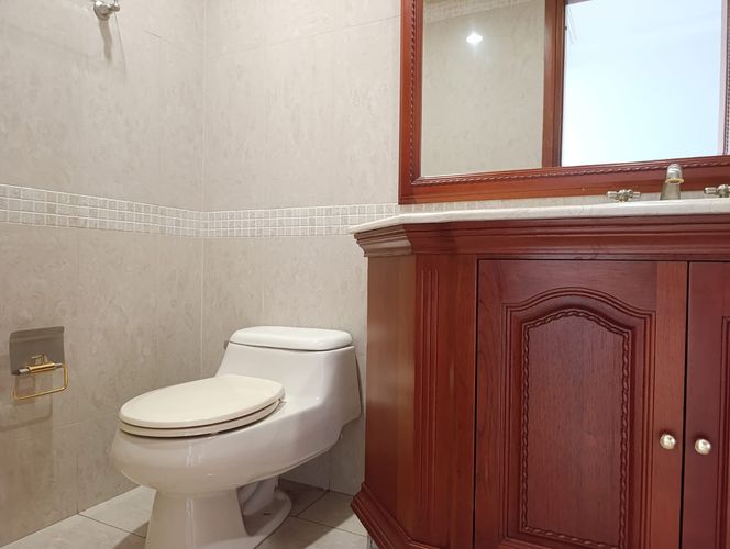 Apartamento de 4 alcobas en arriendo en El Poblado, Medellín, 425 m² · foto 19 de 19
