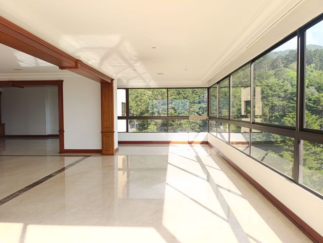 Apartamento de 4 alcobas en arriendo en El Poblado, Medellín, 425 m² · foto 1 de 19