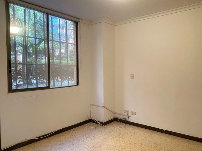 Apartamento de 3 alcobas en venta en El Castillo, Medellín, 125 m² · foto 13 de 15