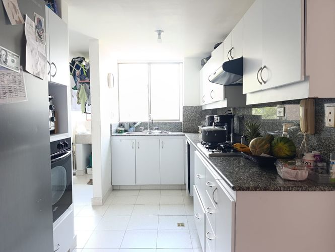 Apartamento de 3 alcobas en arriendo en El Poblado, Medellín, 173 m² · foto 7 de 18