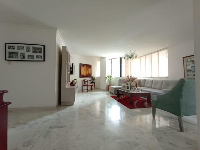 Apartamento de 3 alcobas en venta en Altos Del Prado, Barranquilla, 198 m² · foto 3 de 21
