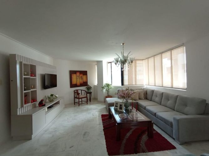 Apartamento de 3 alcobas en venta en Altos Del Prado, Barranquilla, 198 m² · foto 4 de 21
