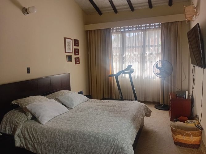 Casa de 3 alcobas en venta en Santa Helena, Ibagué, 272 m² · foto 8 de 18