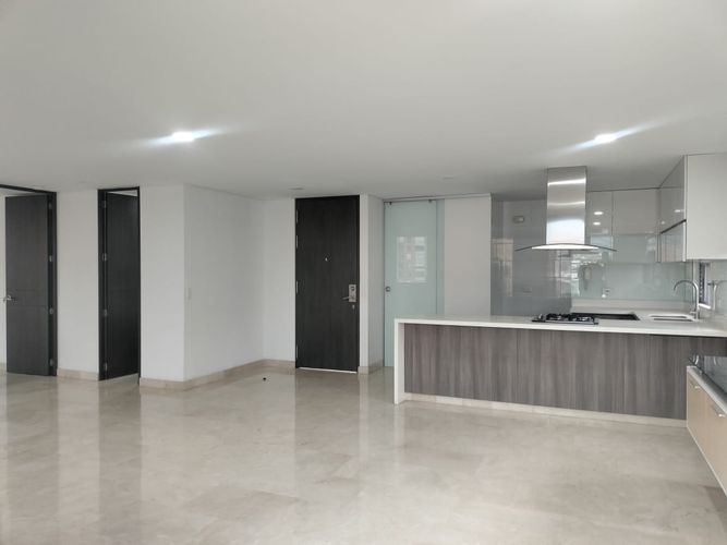 Apartamento de 1 alcoba en arriendo en El Poblado, Medellín, 95 m² · foto 6 de 13