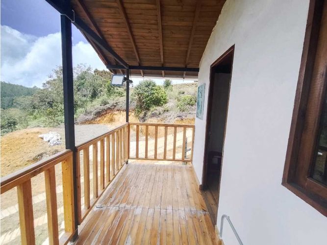 Casa de 2 alcobas en arriendo en Santa Elena, Guarne, 75 m² · foto 13 de 23