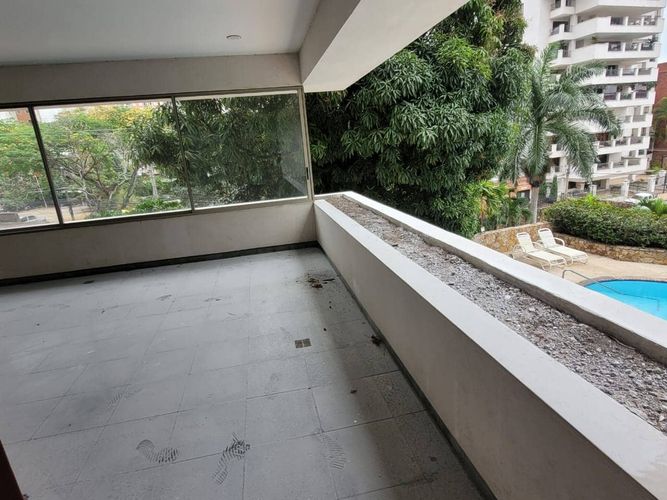 Apartamento de 3 alcobas en venta en Normandia, Cali, 433 m² · foto 5 de 24