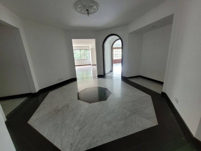 Apartamento de 3 alcobas en venta en Normandia, Cali, 433 m² · foto 8 de 24