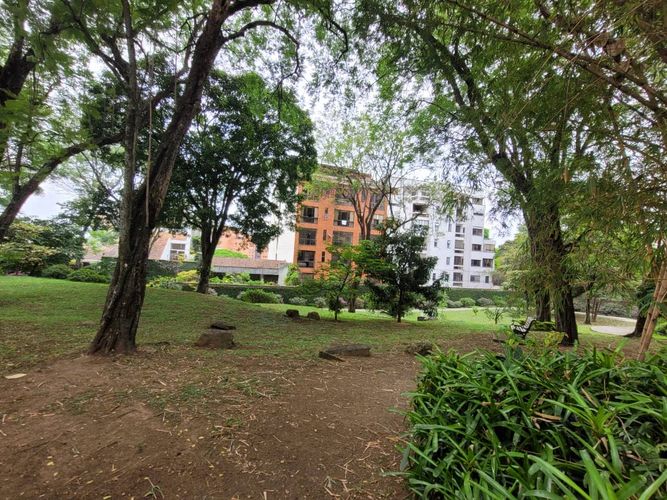 Apartamento de 3 alcobas en venta en Normandia, Cali, 433 m² · foto 23 de 24