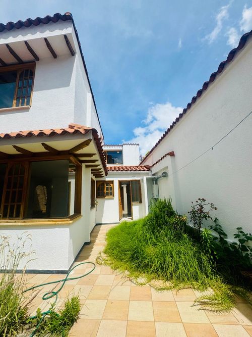 Casa de 5 alcobas en venta en Santa Ana Centro Comercial Boutique, Bogotá, 193 m² · foto 4 de 24
