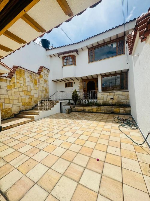 Casa de 5 alcobas en venta en Santa Ana Centro Comercial Boutique, Bogotá, 193 m² · foto 2 de 24