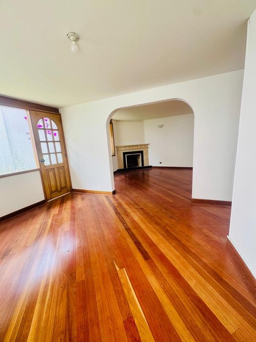 Casa de 5 alcobas en venta en Santa Ana Centro Comercial Boutique, Bogotá, 193 m² · foto 6 de 24