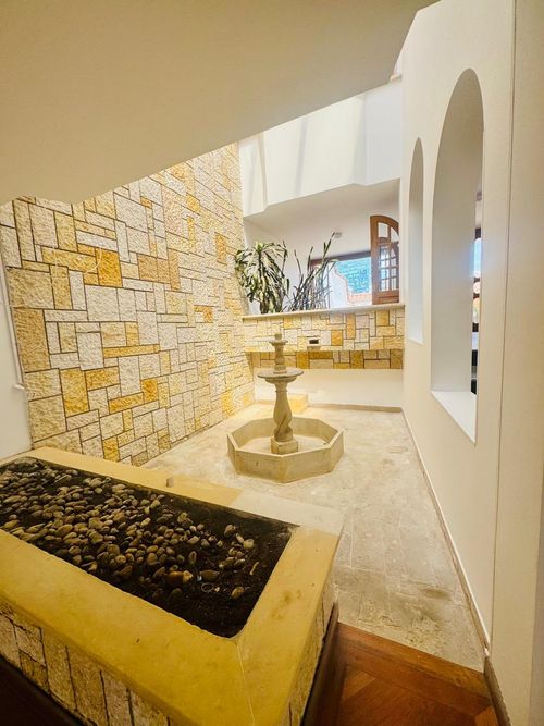 Casa de 5 alcobas en venta en Santa Ana Centro Comercial Boutique, Bogotá, 193 m² · foto 11 de 24