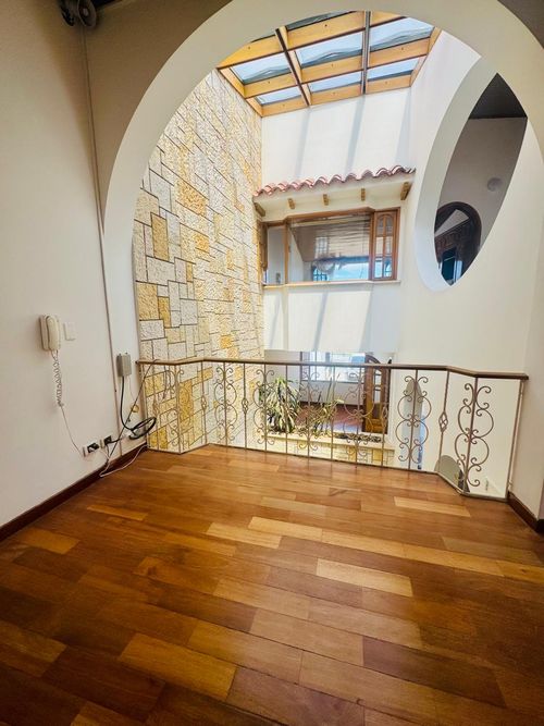 Casa de 5 alcobas en venta en Santa Ana Centro Comercial Boutique, Bogotá, 193 m² · foto 16 de 24