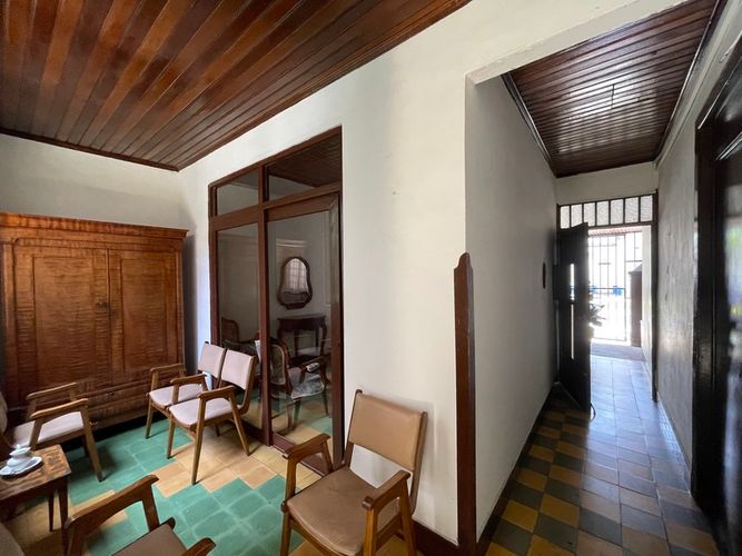 Casa de 6 alcobas en venta en Centro, Itagüí, 377 m² · foto 6 de 18