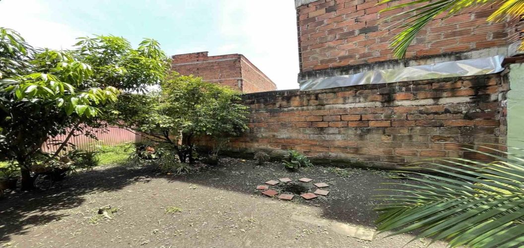 Casa de 6 alcobas en venta en Centro, Itagüí, 377 m² · foto 17 de 18