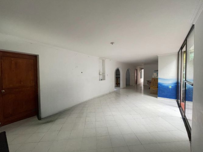 Casa de 10 alcobas en venta en La Castellana, Medellín, 118 m² · foto 6 de 24