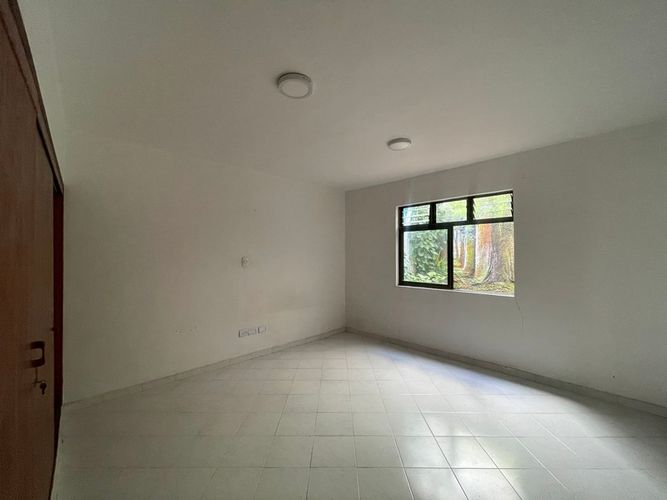 Casa de 10 alcobas en venta en La Castellana, Medellín, 118 m² · foto 13 de 24