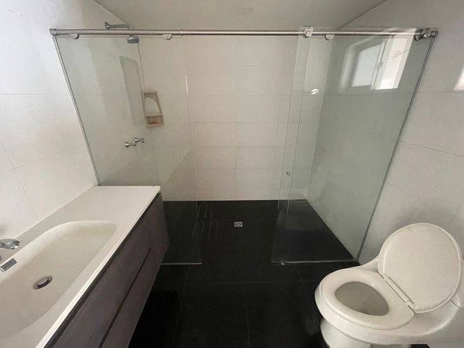 Casa de 10 alcobas en venta en La Castellana, Medellín, 118 m² · foto 22 de 24