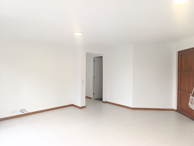 Apartamento de 2 alcobas en arriendo en Los Naranjos, Medellín, 70 m² · foto 13 de 16