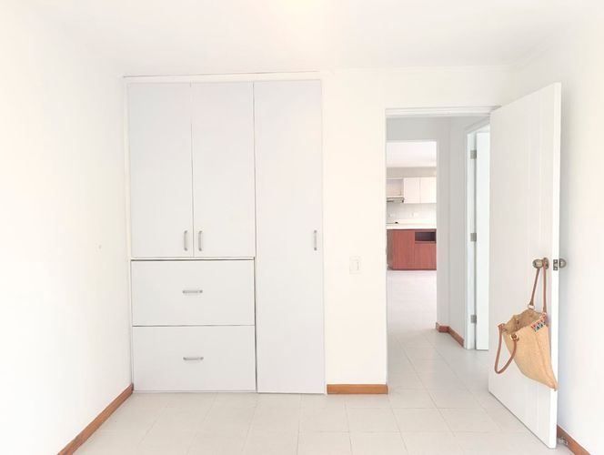 Apartamento de 2 alcobas en arriendo en Los Naranjos, Medellín, 70 m² · foto 9 de 16